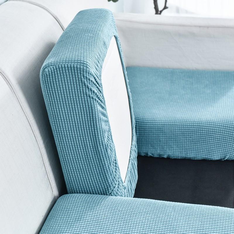 housse de siège bleue de travers 