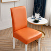 Housse de chaise en simili cuir orange de profil