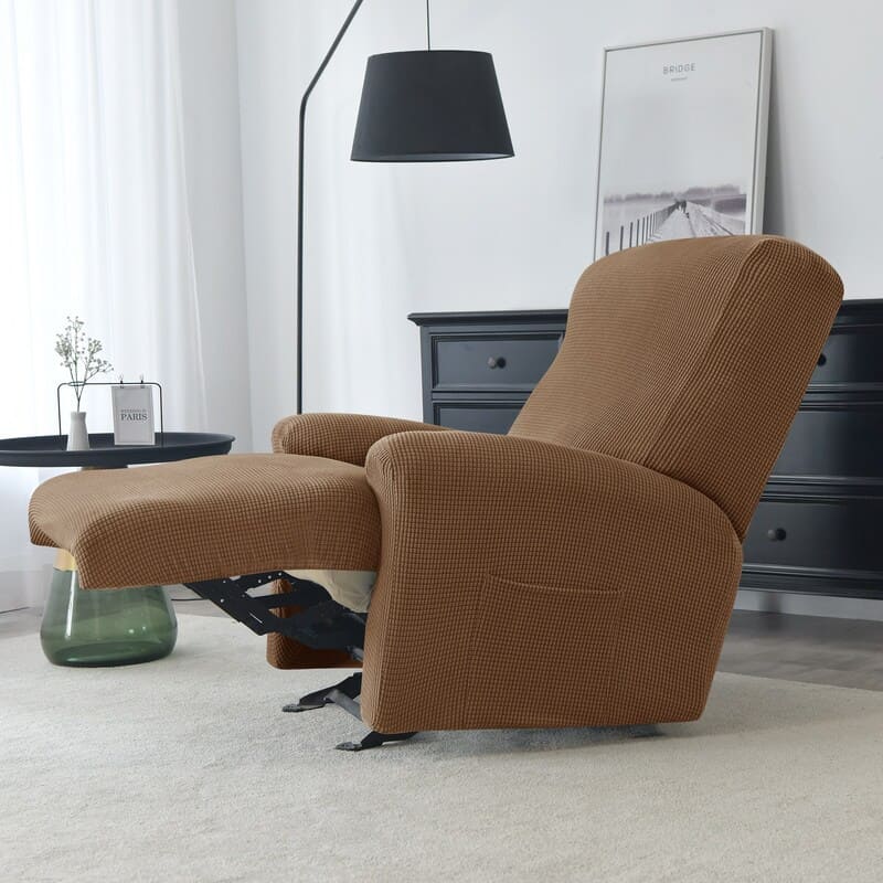 housse jacquard marron sur un fauteuil relax déplié