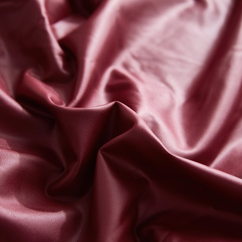 vue rapprochee Housse pour coussin d&#39;assise de canapé cuir pu rouge